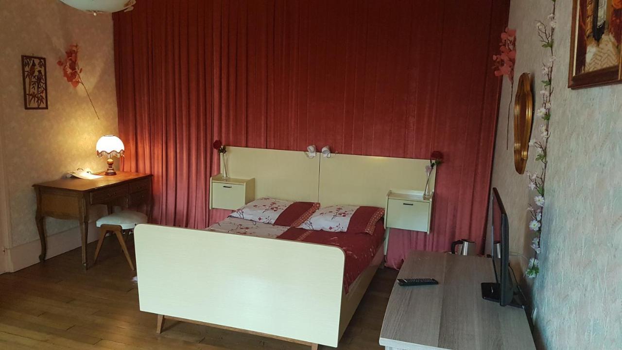 Bed and Breakfast Le Point Du Jour Revin  Екстер'єр фото