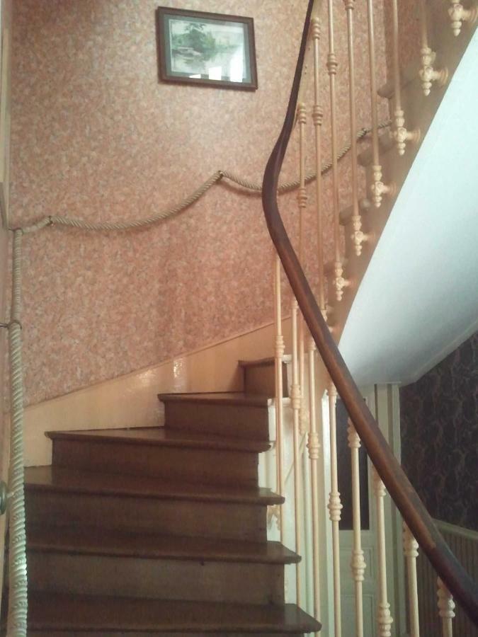 Bed and Breakfast Le Point Du Jour Revin  Екстер'єр фото